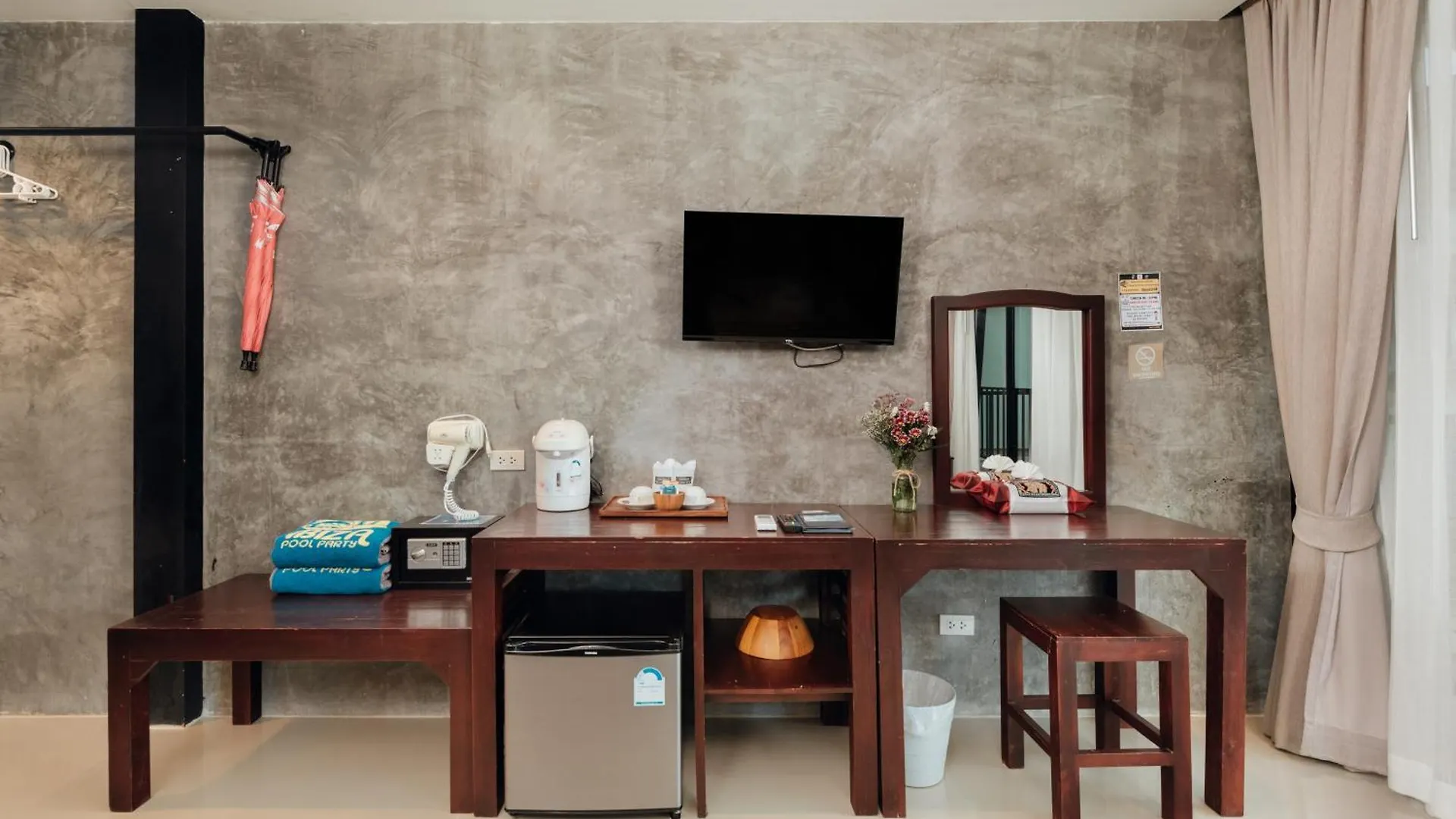 Ibiza House Phi Phi Hotel