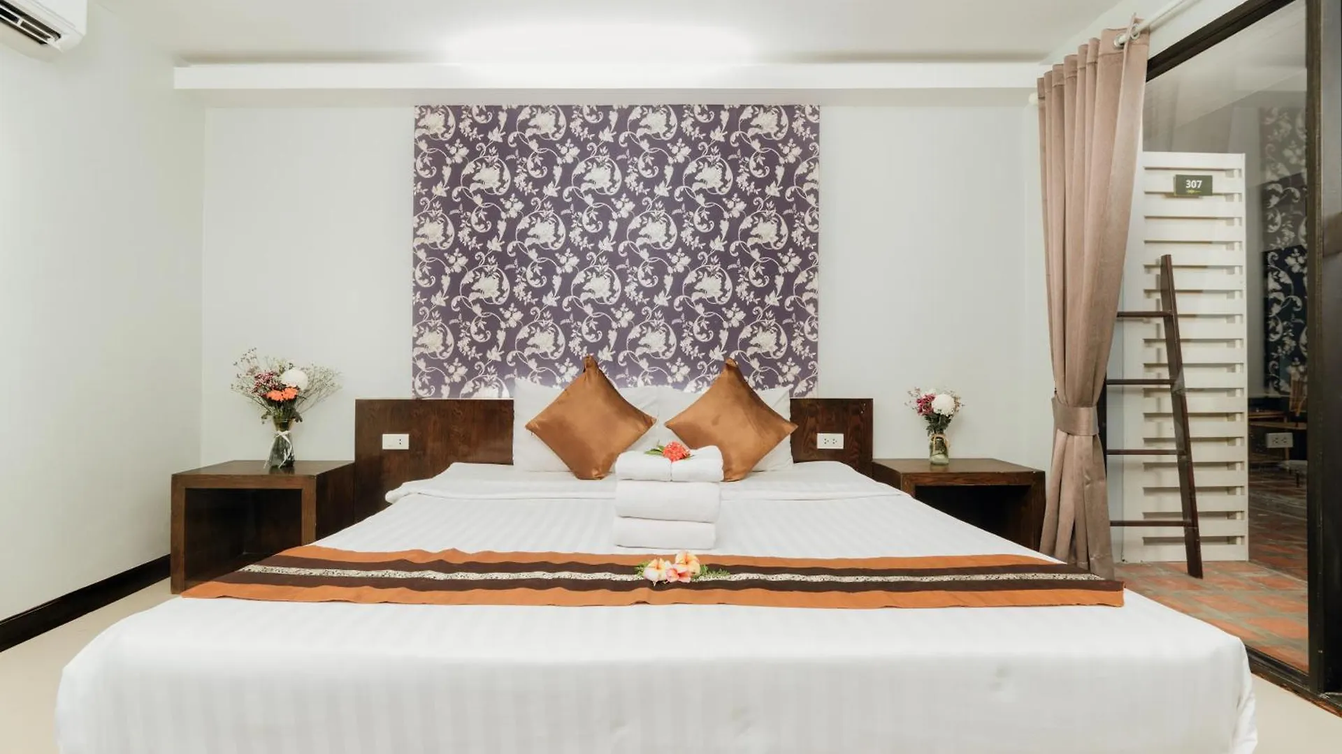 Ibiza House Phi Phi Hotel
